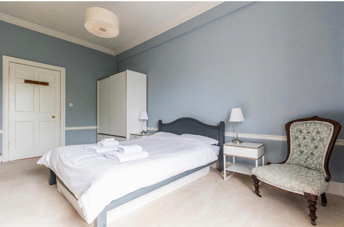 New Town Apartment With Castle View Edinburgh Luaran gambar